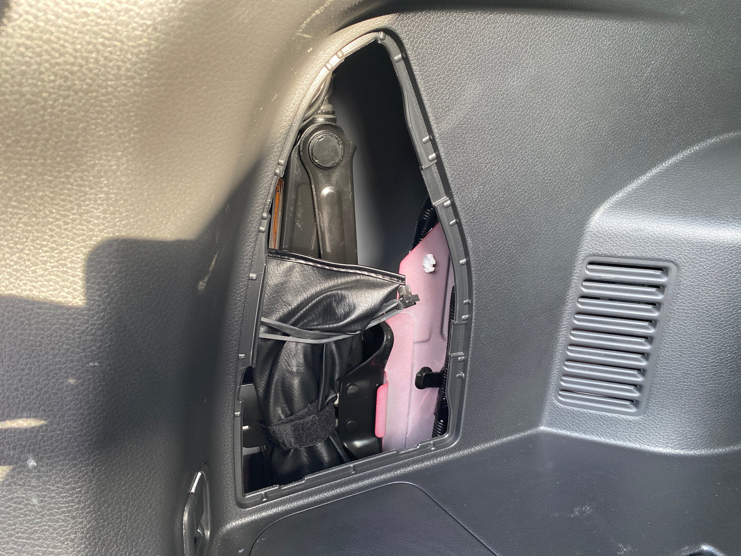 631. Nissan X-Trail Mode Premier i High Contrast Interior 2018