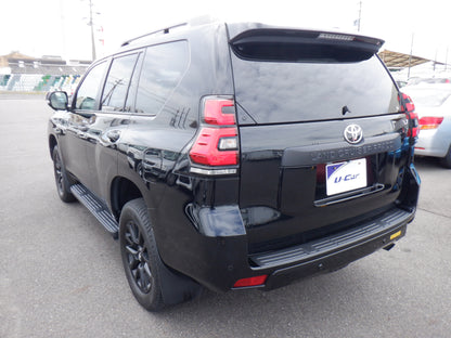 850	TOYOTA	LAND CRUISER PRADO TX L PACKAGE MATTE BLACK EDITION 2022 TRJ150-0150825