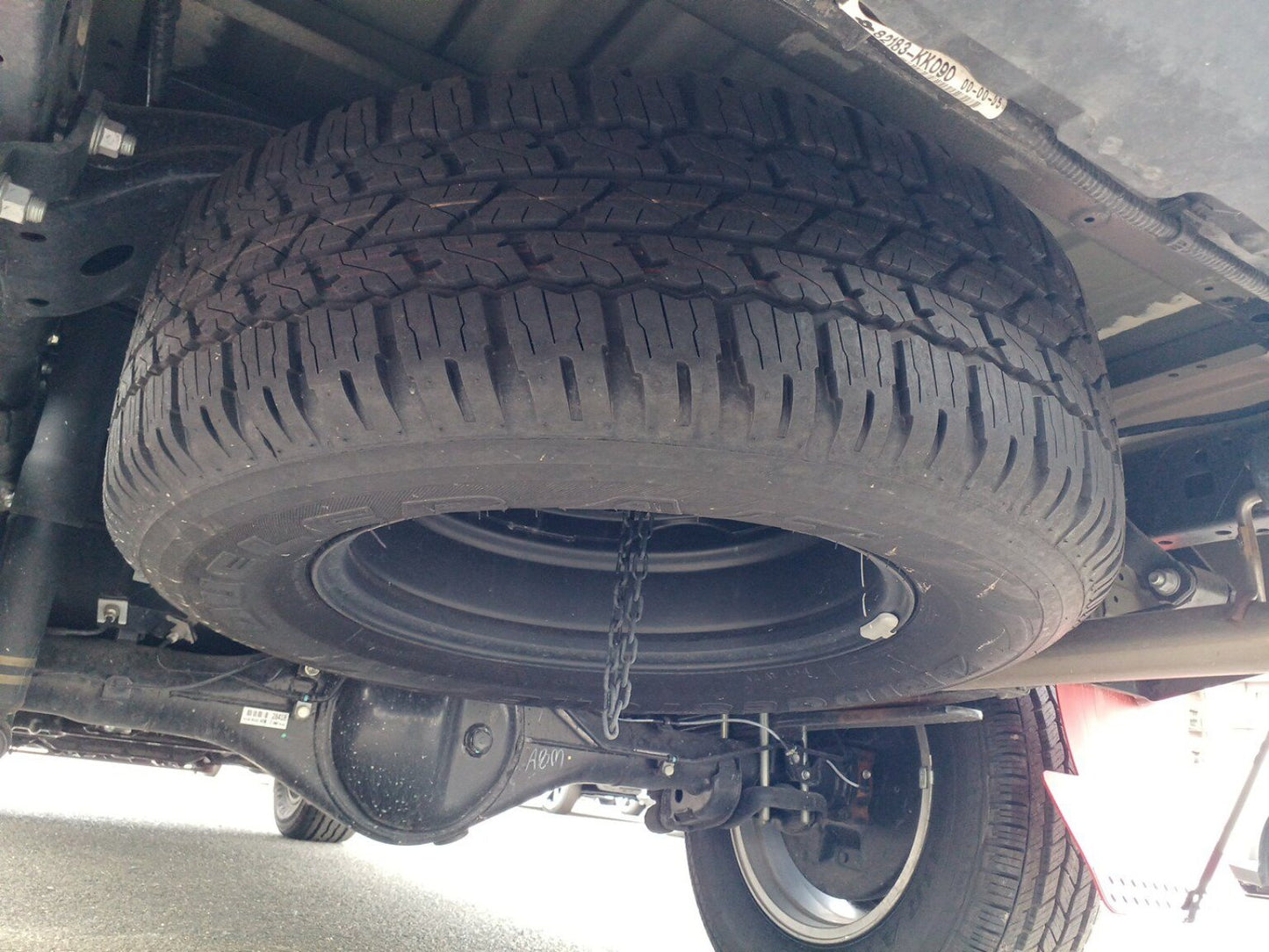 880 TOYOTA HILUX 4WD Z 2020 brand new tires, very low milage