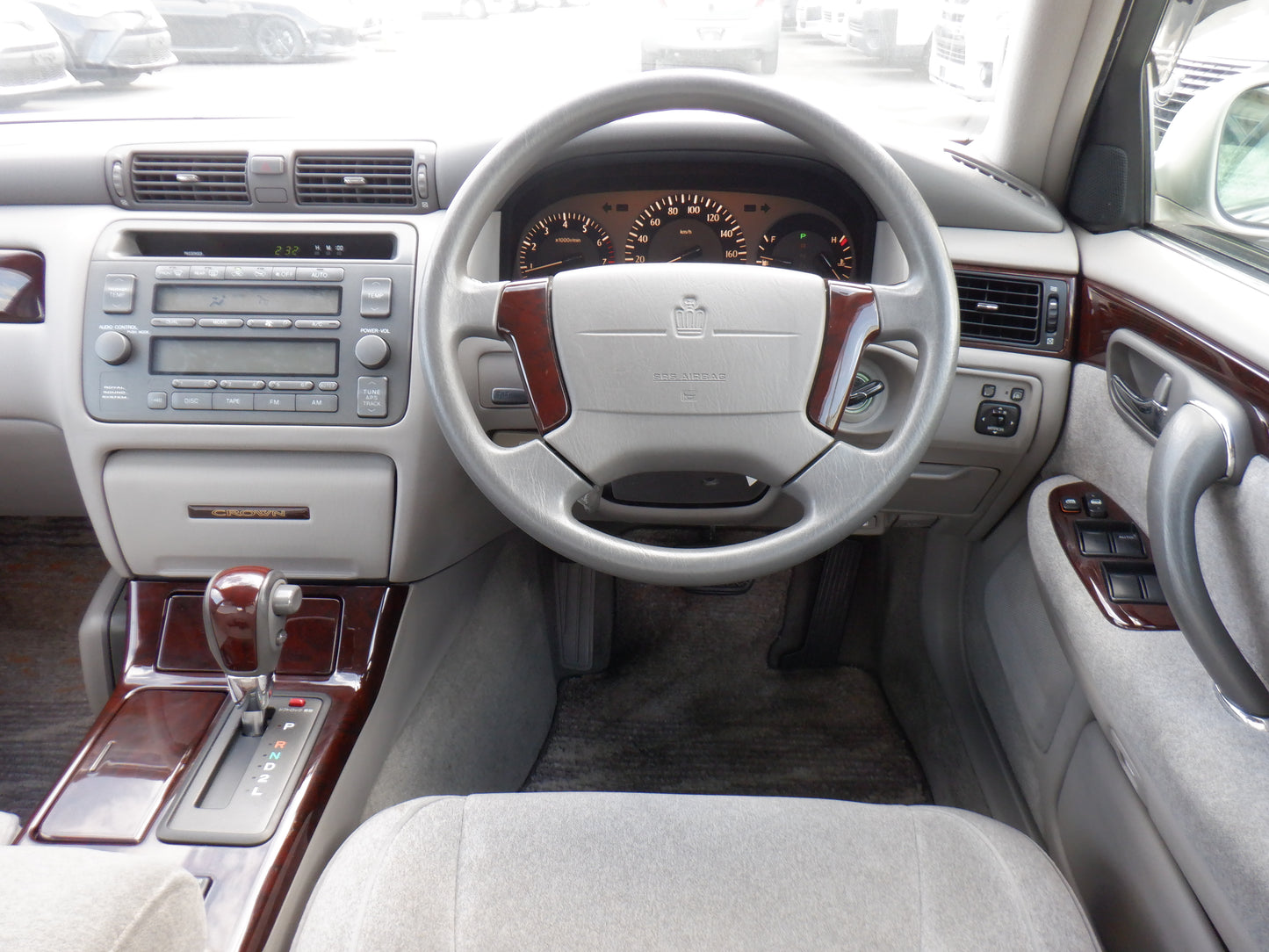 982. TOYOTA CROWN ROYAL EXTRA 1999 JZS171-0009961