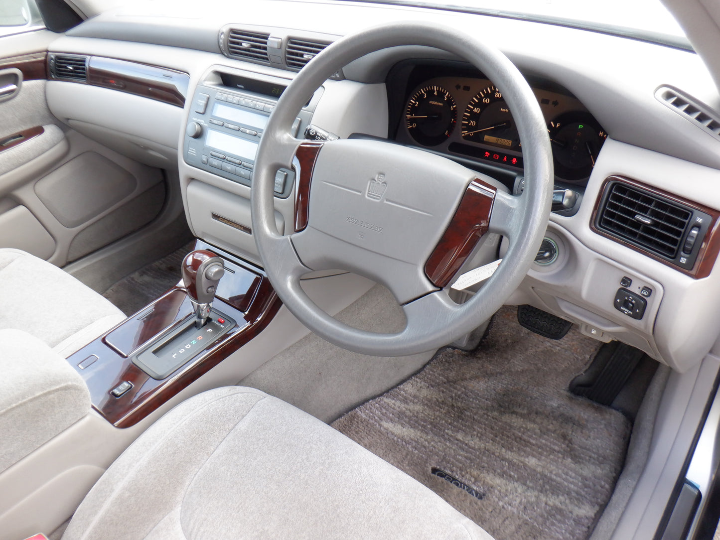 982. TOYOTA CROWN ROYAL EXTRA 1999 JZS171-0009961