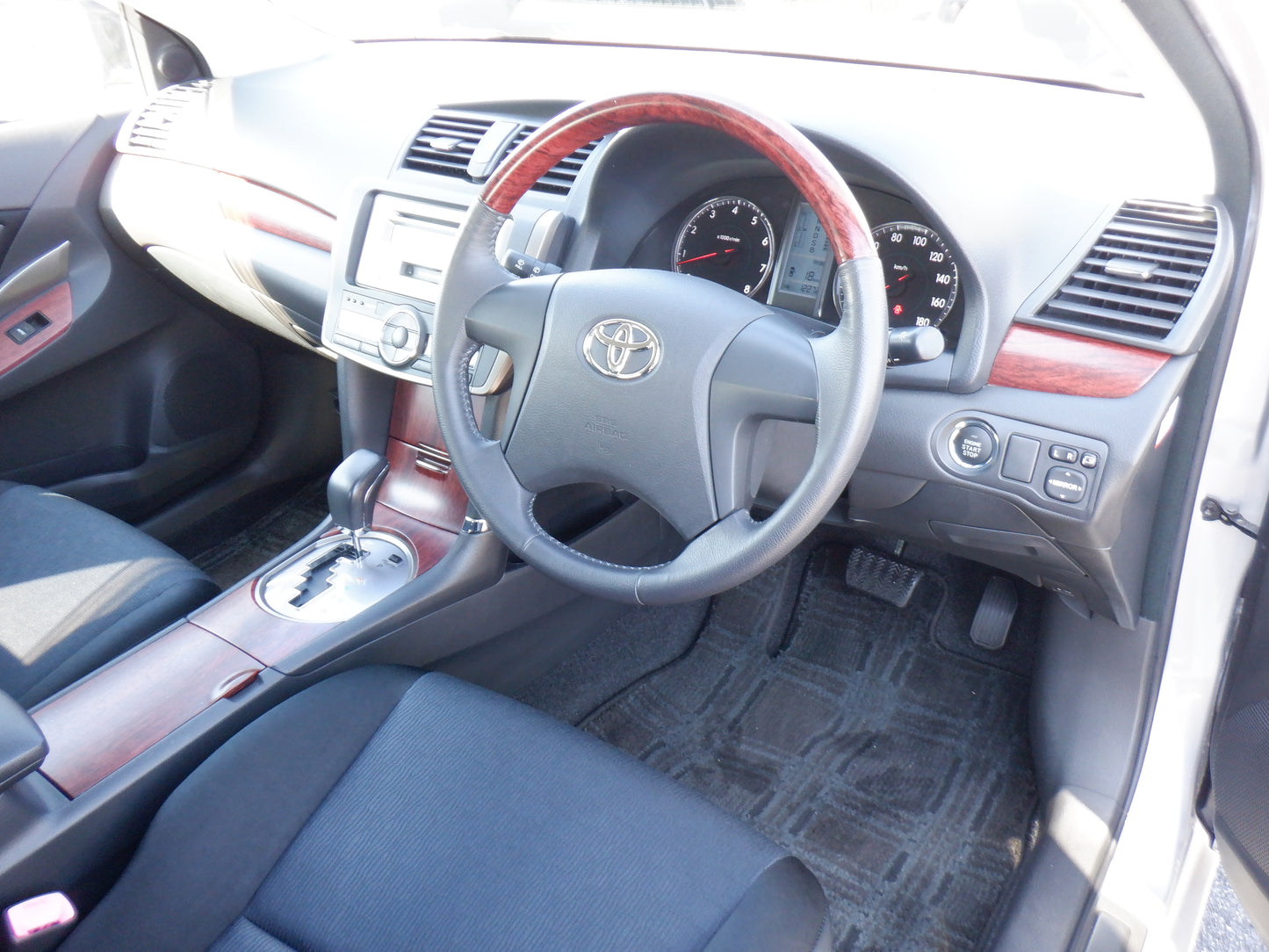 910 TOYOTA ALLION A15 G PACKAGE STYLISH EDITION 2008 NZT260-3040469 DIRECT SHIPMENT FROM A TOYOTA DEALER IN JAPAN