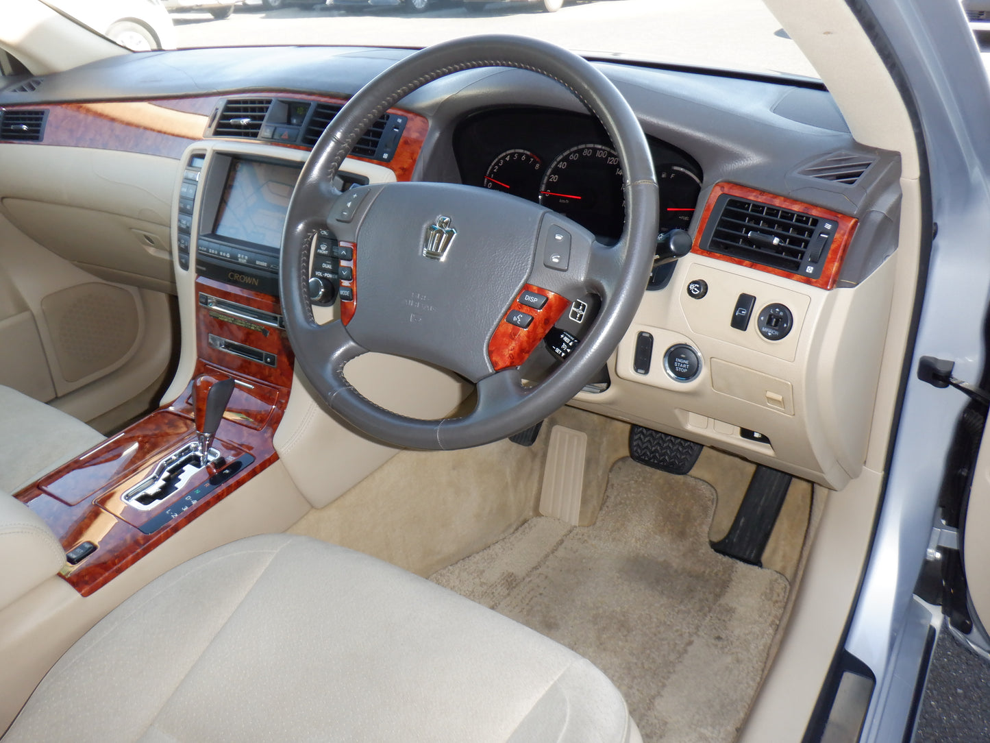 923 TOYOTA CROWN ROYAL 2.5 ROYAL SALOON 2004 GRS180-5011794