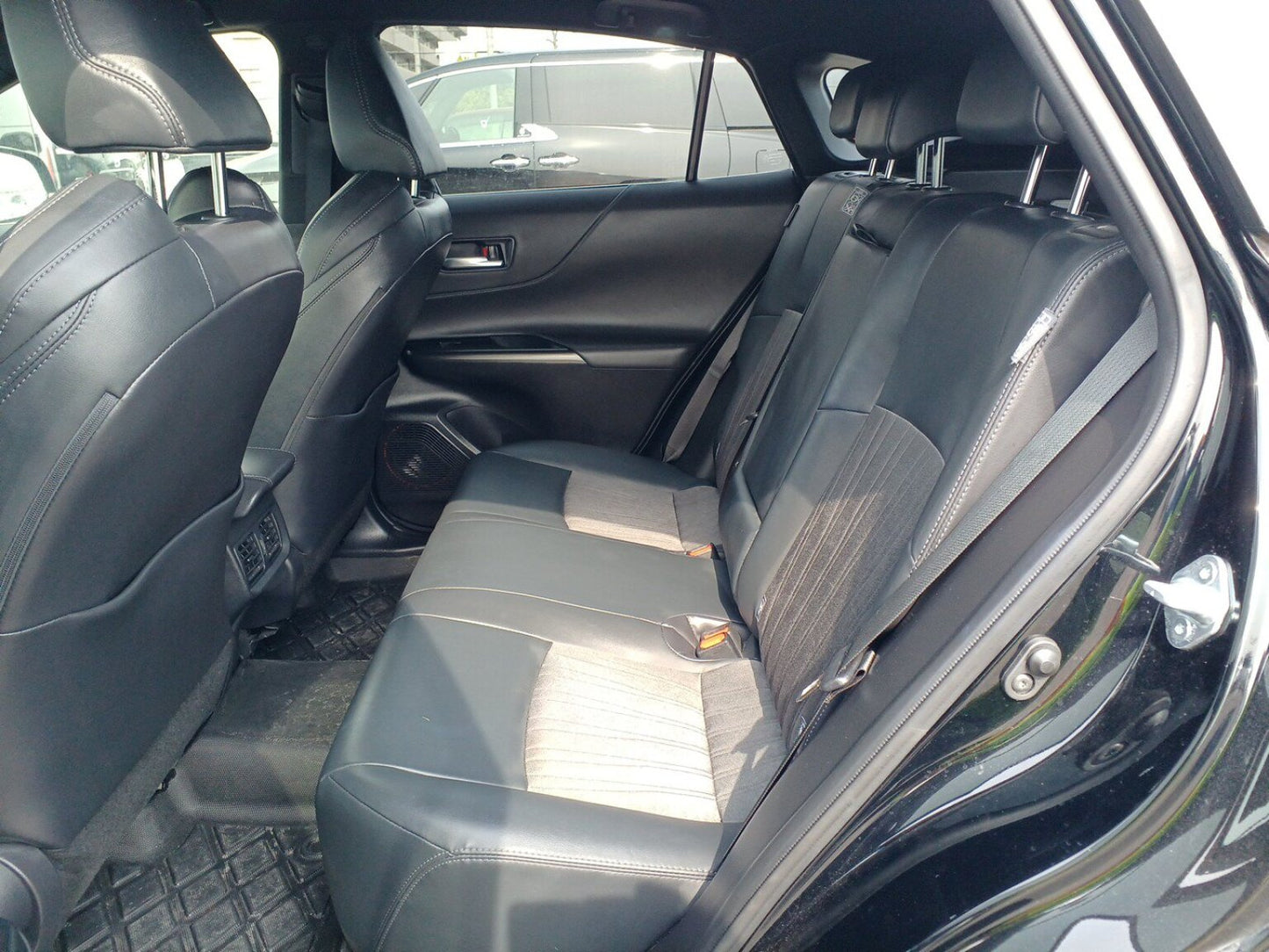 1027 TOYOTA HARRIER Z 2021 / Milage: 38,390 Km