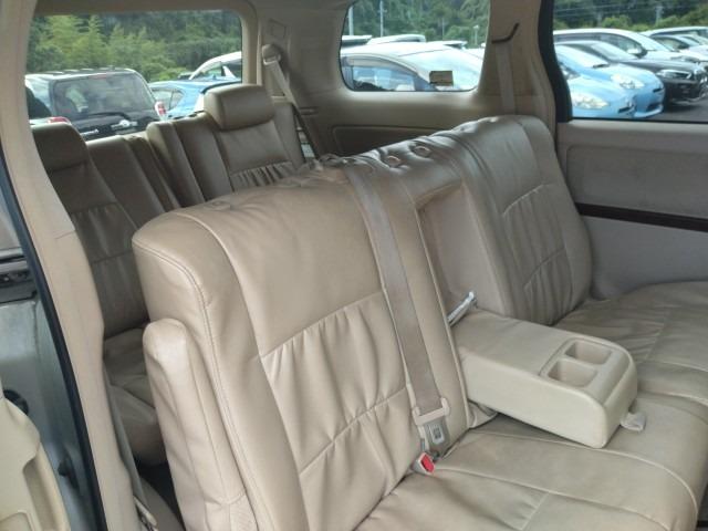 881 TOYOTA ALPHARD 240G 2009 Milage: 127,143 Km