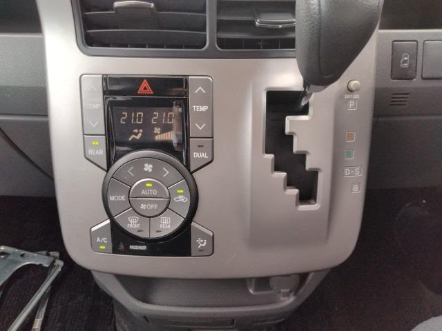 882 TOYOTA NOAH S 2009 / Milage: 241,166 Km