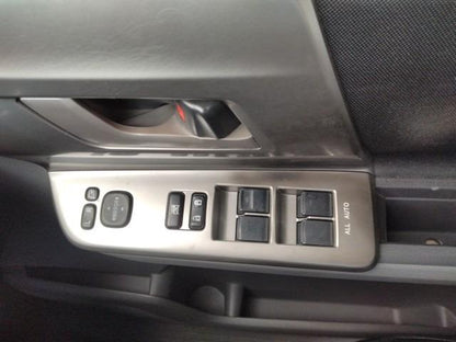 882 TOYOTA NOAH S 2009 / Milage: 241,166 Km