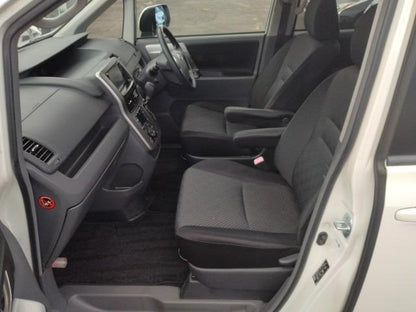 882 TOYOTA NOAH S 2009 / Milage: 241,166 Km
