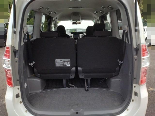 882 TOYOTA NOAH S 2009 / Milage: 241,166 Km