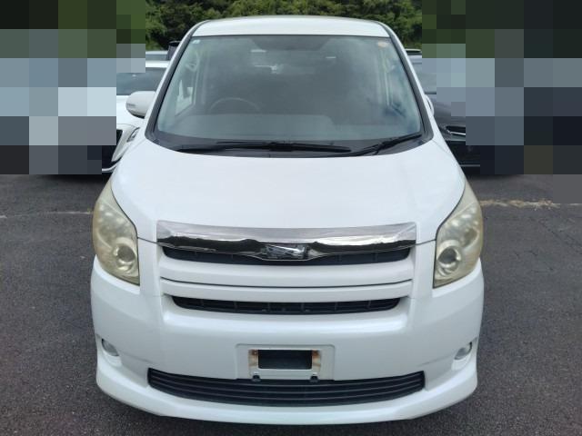 882 TOYOTA NOAH S 2009 / Milage: 241,166 Km