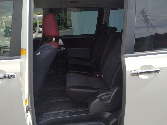 895 TOYOTA NOAH 50TH MEMORIAL SPECIAL EDITION SI RAYISH 2012 / Milage: 95,486 Km