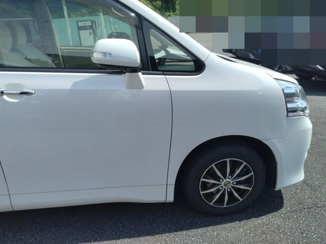 896 TOYOTA NOAH X SMART EDITION 2012 / Milage: 123,964 Km