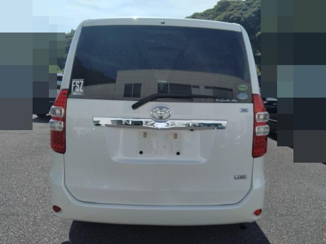 896 TOYOTA NOAH X SMART EDITION 2012 / Milage: 123,964 Km