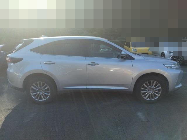 935 TOYOTA HARRIER PREMIUM 2019 / Mileage 88559Km DIRECT SHIPMENT FROM TOYOTA DEALER IN JAPAN