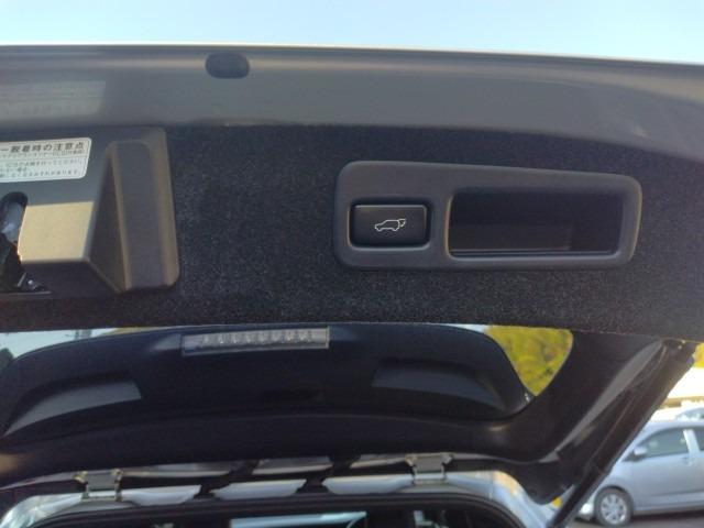 935 TOYOTA HARRIER PREMIUM 2019 / Mileage 88559Km DIRECT SHIPMENT FROM TOYOTA DEALER IN JAPAN