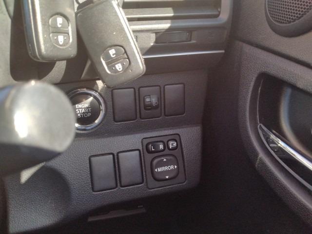 933 TOYOTA RACTIS S 2013 / Mileage 78520Km DIRECT SHIPMENT FROM TOYOTA DEALER IN JAPAN