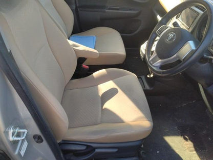 932 TOYOTA RACTIS G 2014 / Mileage 92535Km DIRECT SHIPMENT FROM TOYOTA DEALER IN JAPAN