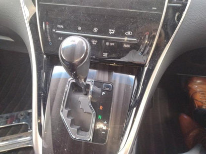 928 TOYOTA HARRIER ELEGANCE 2018 / Mileage 103808 DIRECT SHIPMENT FROM TOYOTA DEALER IN JAPAN