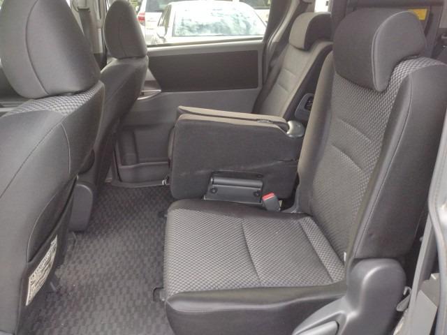 925 TOYOTA NOHA S 2008 / Mileage 146604Km DIRECT SHIPMENT FROM TOYOTA DEALER IN JAPAN