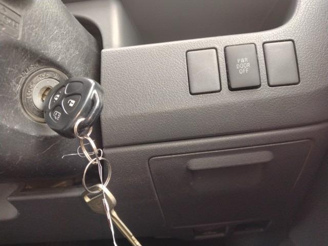 925 TOYOTA NOHA S 2008 / Mileage 146604Km DIRECT SHIPMENT FROM TOYOTA DEALER IN JAPAN