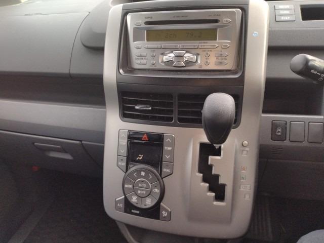 925 TOYOTA NOHA S 2008 / Mileage 146604Km DIRECT SHIPMENT FROM TOYOTA DEALER IN JAPAN