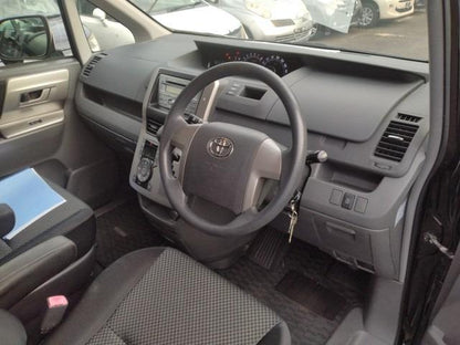 925 TOYOTA NOHA S 2008 / Mileage 146604Km DIRECT SHIPMENT FROM TOYOTA DEALER IN JAPAN