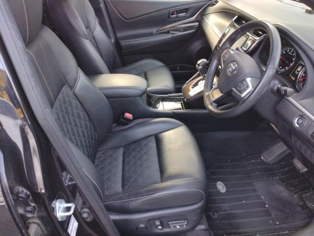 942. TOYOTA HARRIER ELEGANCE 2014 / Mileage 102348Km DIRECT SHIPMENT FROM TOYOTA DEALER IN JAPAN