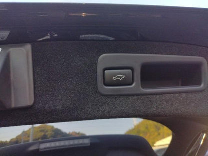 947 TOYOTA HARRIER PREMIUM 2018 / Mileage 113215Km DIRECT SHIPMENT FROM TOYOTA DEALER IN JAPAN