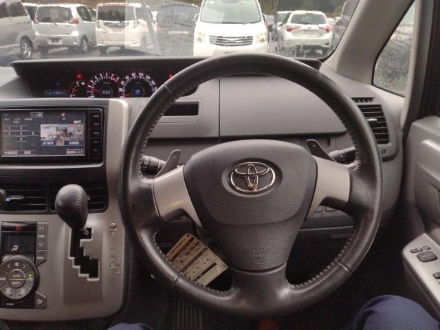 959.TOYOTA	NOAH Si 2009 / Milage: 176,471	Km DIRECT SHIPMENT FROM TOYOTA DEALER IN JAPAN