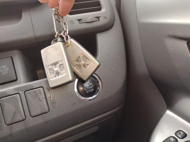 959.TOYOTA	NOAH Si 2009 / Milage: 176,471	Km DIRECT SHIPMENT FROM TOYOTA DEALER IN JAPAN