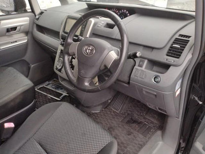 959.TOYOTA	NOAH Si 2009 / Milage: 176,471	Km DIRECT SHIPMENT FROM TOYOTA DEALER IN JAPAN