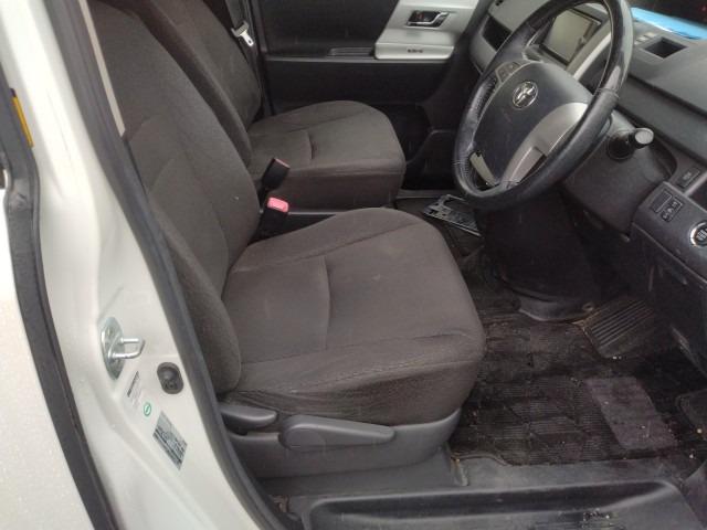 958. TOYOTA	NOAH X G EDITION 2012/ Milage: 105,549 Km DIRECT SHIPMENT FROM TOYOTA DEALER IN JAPAN