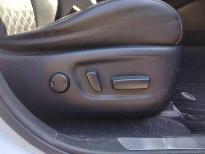 987. TOYOTA	HARRIER PREMIUM 2017 /Milage: 104,713km