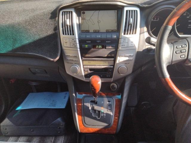 995	TOYOTA	HARRIER 240G PREMIUM L PACKAGE 2009 / Milage: 125,801Km