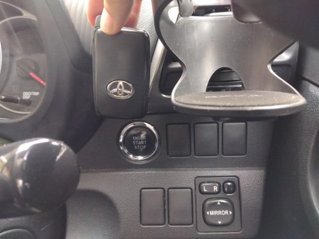 1020. TOYOTA RACTIS	G 2011  /	Milage: 142,186 km