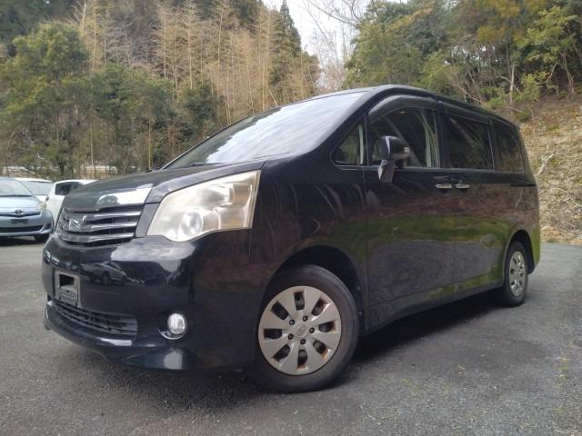 1018. TOYOTA NOAH X G EDITION 2013 /Milage: 175,720 Km
