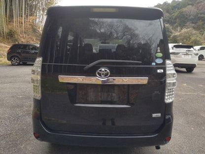 1018. TOYOTA NOAH X G EDITION 2013 /Milage: 175,720 Km