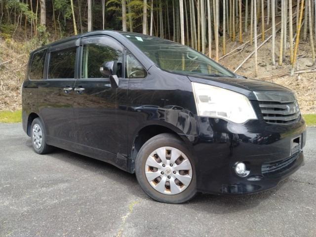 1018. TOYOTA NOAH X G EDITION 2013 /Milage: 175,720 Km
