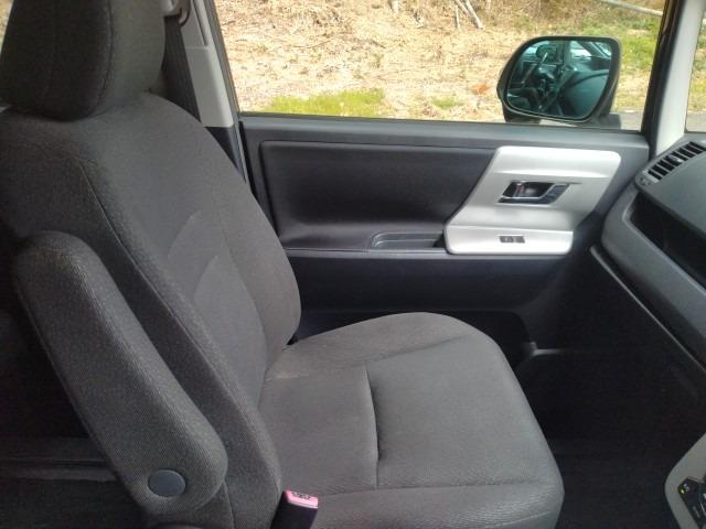 1018. TOYOTA NOAH X G EDITION 2013 /Milage: 175,720 Km