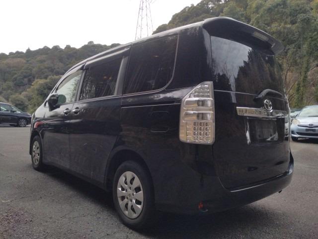 1018. TOYOTA NOAH X G EDITION 2013 /Milage: 175,720 Km