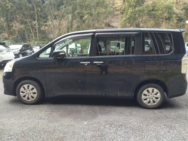 1018. TOYOTA NOAH X G EDITION 2013 /Milage: 175,720 Km
