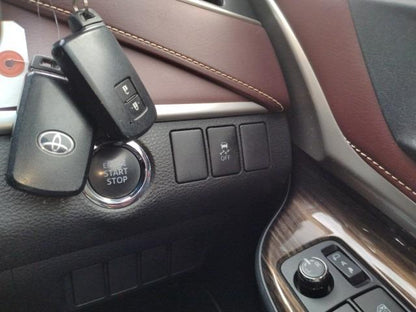 1017. TOYOTA HARRIER ELEGANCE 2015 / Milage: 102,704Km