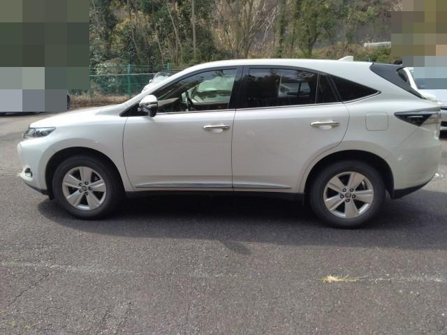 1017. TOYOTA HARRIER ELEGANCE 2015 / Milage: 102,704Km