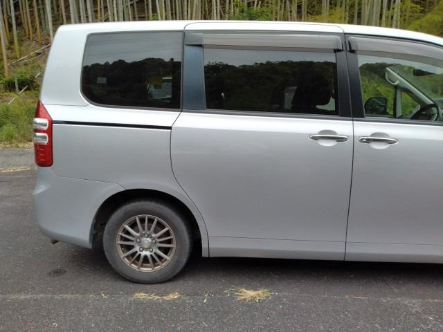 1053 TOYOTA NOAH X SMART EDITION 2011 Milage: 175,423 Km