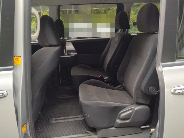 1053 TOYOTA NOAH X SMART EDITION 2011 Milage: 175,423 Km