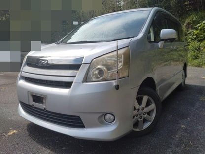 1059 TOYOTA NOAH Si 2008 Milage: 114,154 Km