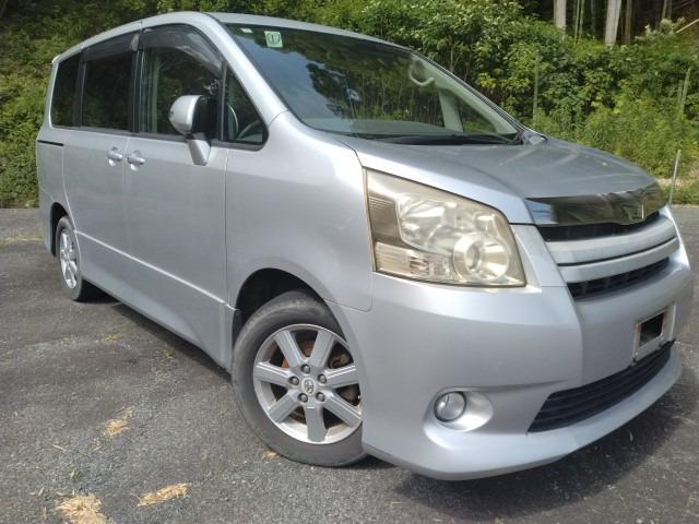1059 TOYOTA NOAH Si 2008 Milage: 114,154 Km