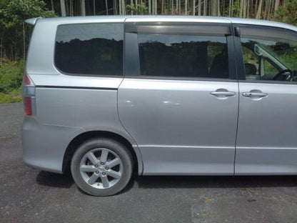 1059 TOYOTA NOAH Si 2008 Milage: 114,154 Km