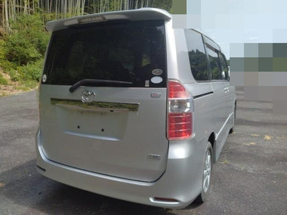 1059 TOYOTA NOAH Si 2008 Milage: 114,154 Km