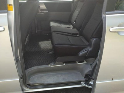 1059 TOYOTA NOAH Si 2008 Milage: 114,154 Km